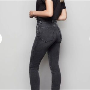 Good American good curve skinny jeans READ
